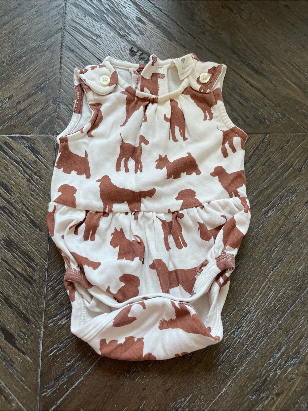 kate quinn Cream Romper with Rust Dog Silhouettes Size 3-6M